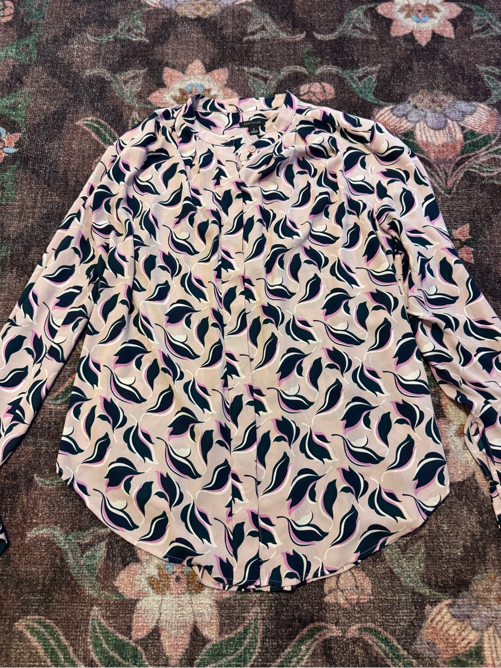 Ann Taylor Patterned Long-Sleeve Button Down Shirt Blouse - Medium